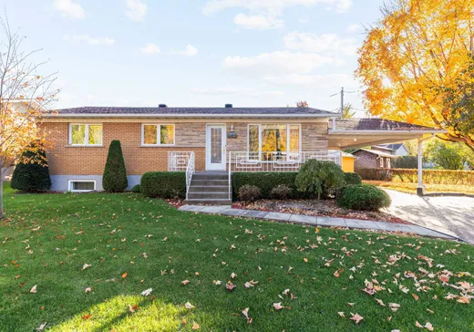 House for sale - 207 Rue St-Laurent, Salaberry-de-Valleyfield, J6S 6B8