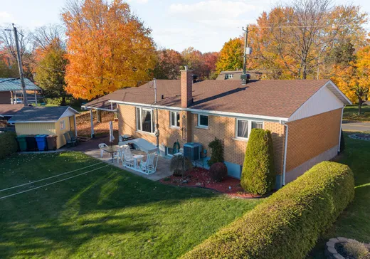 House for sale - 207 Rue St-Laurent, Salaberry-de-Valleyfield, J6S 6B8