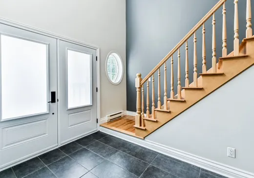 House for sale - 564 Rue Vendôme, Mont-Saint-Hilaire, J3H 4Y1