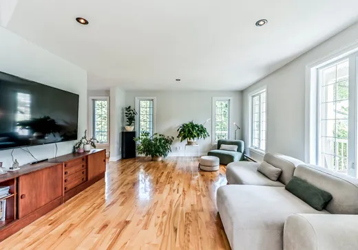 House for sale - 564 Rue Vendôme, Mont-Saint-Hilaire, J3H 4Y1