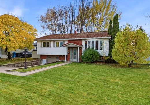 Maison à vendre - 300 Rue Lataille, Beloeil, J3G 3B3