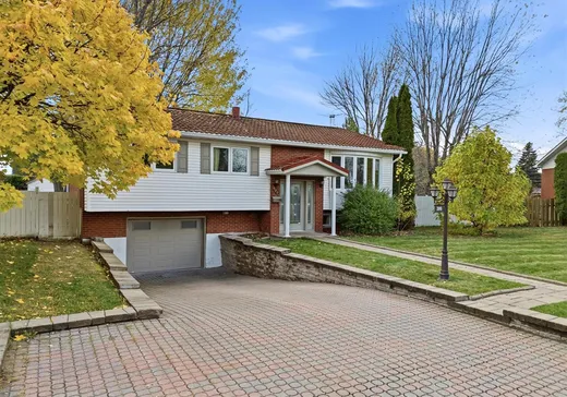 Maison à vendre - 300 Rue Lataille, Beloeil, J3G 3B3