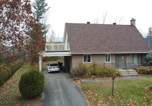 House for sale - 2845 Rue des Chênes, Les Nations, J1L 1T4