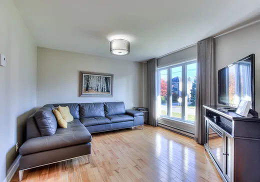 House for sale - 54 Rue des Chênes, Saint-Zotique, J0P 1Z0