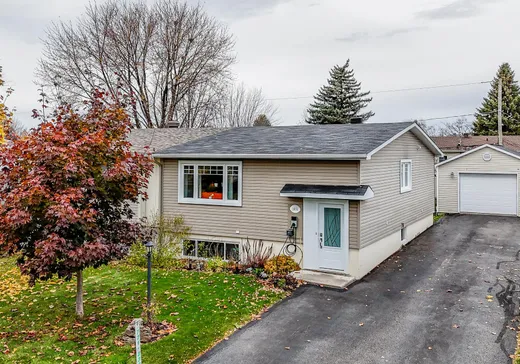 Maison à étages à vendre - 1603 Rue Octave-Crémazie, St-Hubert, J3E1N7