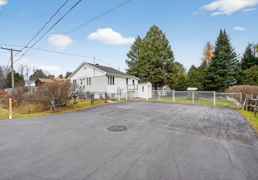 Maison à vendre - 115 Rue Juteau, Saint-Calixte, J0K 1Z0