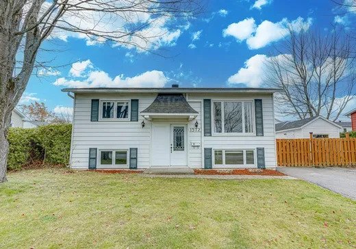 House for sale - 1572 Rue Manseau, Sainte-Marthe-sur-le-Lac, J1N 1P6