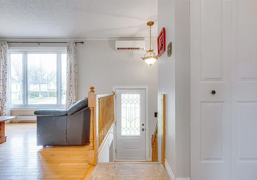 House for sale - 1572 Rue Manseau, Sainte-Marthe-sur-le-Lac, J1N 1P6