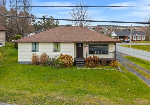 Bungalow à vendre - 15340 1re Avenue, Saint-Georges, G5Y2A2