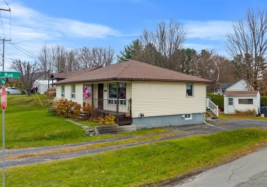 Maison à vendre - 15340 1re Avenue, Saint-Georges, G5Y 2A2