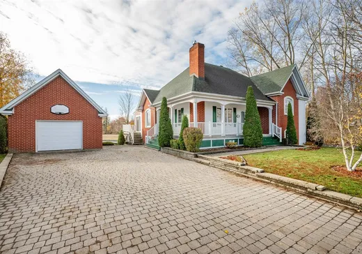 House for sale - 520 Rue Yamaska O., Farnham, J2N 1H2