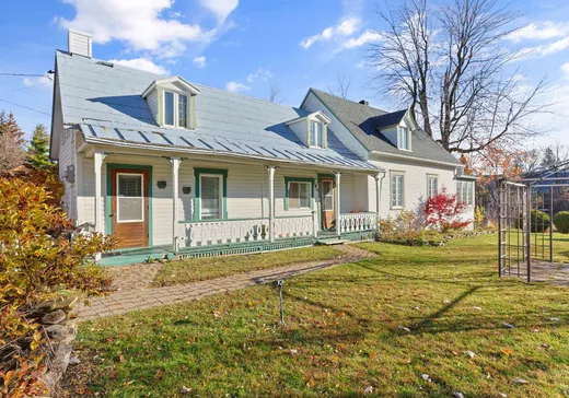 Maison à vendre - 11 Rue McMillan, Rigaud, J0P 1P0