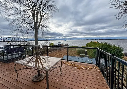 Bungalow for sale - 30 Rue Paquette, Grenville, J0V1B0