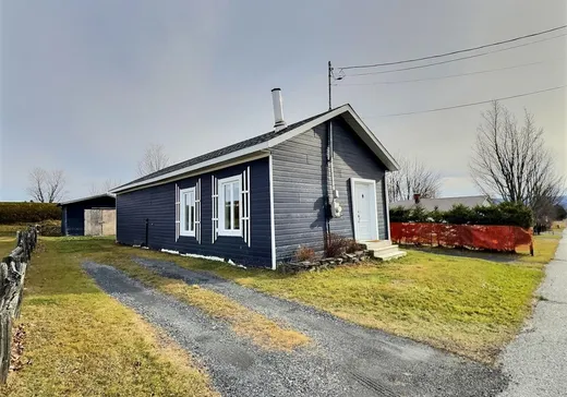 Bungalow à vendre - 485 Rue St-François, Saint-Théophile, G0M2A0