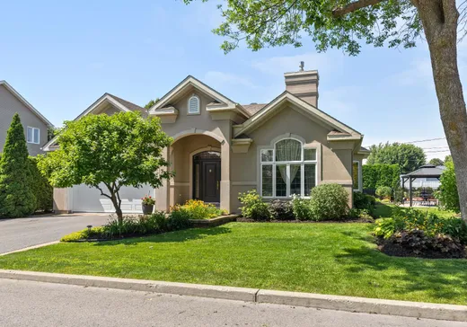 Maison à vendre - 77 Rue Rousseau, Salaberry-de-Valleyfield, J6T 6M8