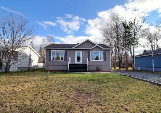 House for sale - 402 Rue de l'Église, Sept-Îles, G0G 1H0