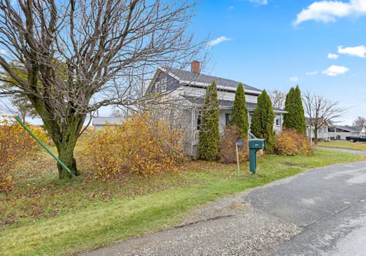 Maison à vendre - 277 Rg du Bas-St-Jacques, Saint-Elzéar, G0S 2J1