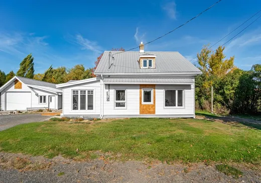 Two or more stories for sale - 716 6e Rang O., St-Apollinaire, G0S2E0