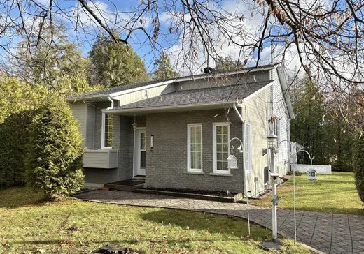 Split-level for sale - 640 Av. Corriveau, Magog, J1X5W6