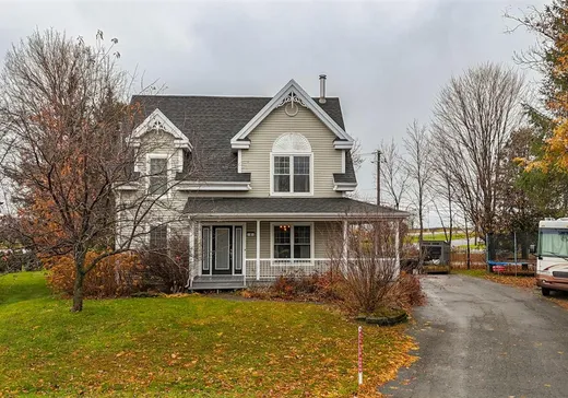 Two or more stories for sale - 9 Place Paradis, Warwick, J0A1M0