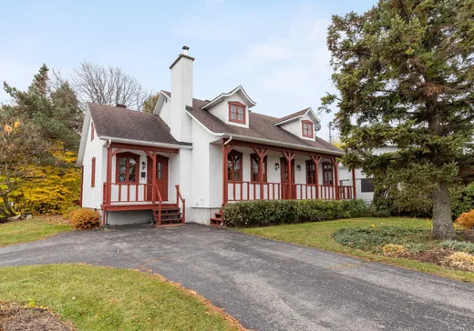 Maison à étages à vendre - 8 Rue Sérénac, Salaberry-de-Valleyfield, J6T3H4