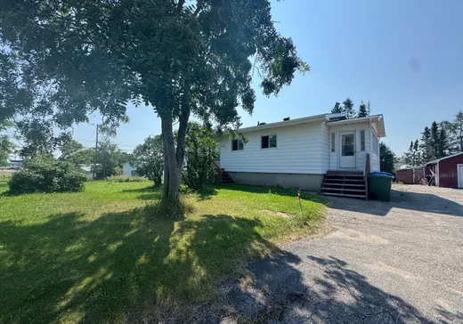 Maison à vendre - 1855 Boul. Laure, Sept-Îles, G4R 4K1