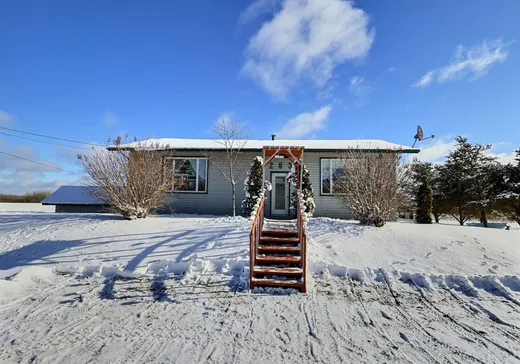 Maison à étages à vendre - 283 Route 113 S., Senneterre, J0Y2M0