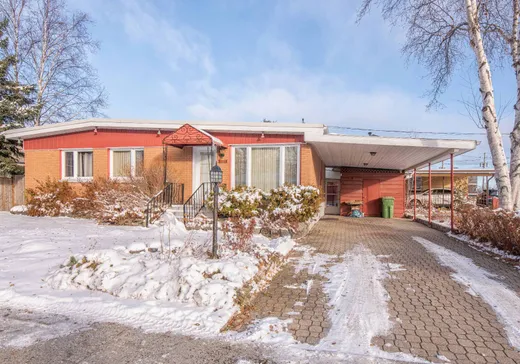 Two or more stories for sale - 221 Boul. Dennison, Val-d'Or, J9P2L2