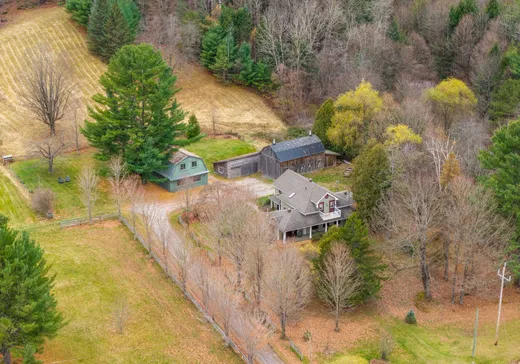 Maison à vendre - 420 Route 143, Richmond, J0B 2B0