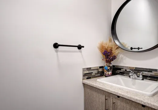 Maison à vendre - 1980 Av. de la Gare, Mascouche, J7K 0N8