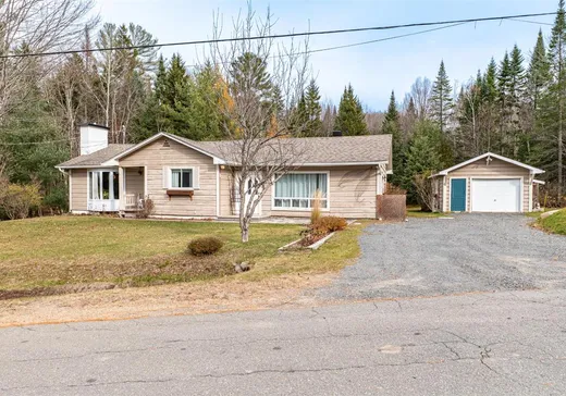 Bungalow for sale - 1857 Rue Lavallée, Val David, J0T2N0