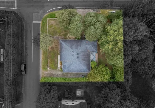 House for sale - 61 Av. Chartier, Saint-Sauveur, J0R 1R0