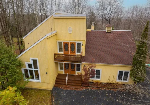 Two or more stories for sale - 2445 Imp. des Mûriers, Magog, J1X0M8