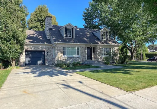 Bungalow à vendre - 120 Ch. du Golf, Drummondville, J2C1K6