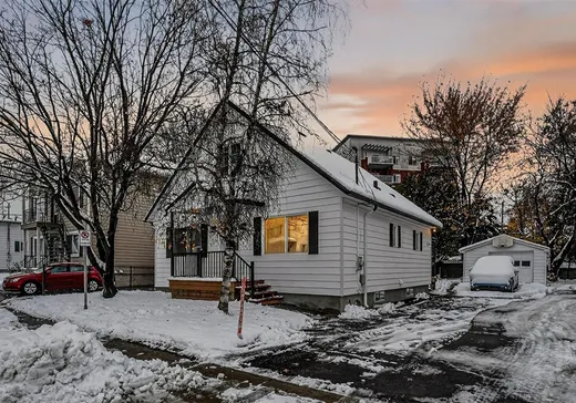 Maison à vendre - 4 Rue Labonté, Sainte-Thérèse, J7E 3N1