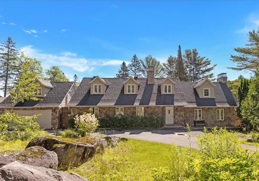 Maison à vendre - 925 Ch. du Lac, Saint-Sauveur, J0R 1R2