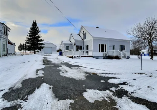 Maison à étages à vendre - 205 Route 397, Amos, J0Y1S0
