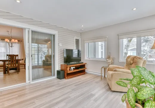 Maison à vendre - 543 26e avenue du Domaine, Sainte-Marthe-sur-le-Lac, J0N 1P0