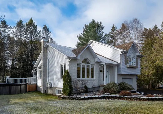 Maison à vendre - 527 Rue des Azalées, Mont-Laurier, J9L 0B8