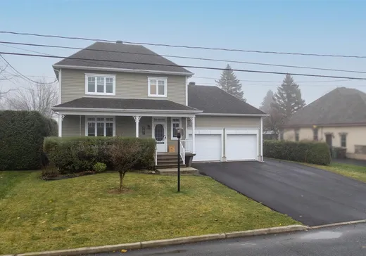 Maison à vendre - 247 Rue Taschereau, St-Germain-De-Grantham, J0C 1K0