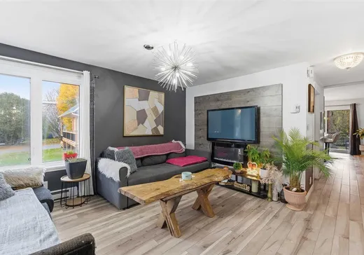 Maison à vendre - 72 Rue Matton, Pointe-Du-Lac, G9B 1A1