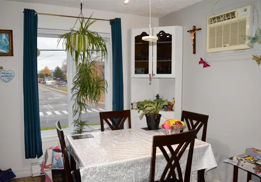 Maison à vendre - 122 Rue Draper, Cowansville, J2K 2B3