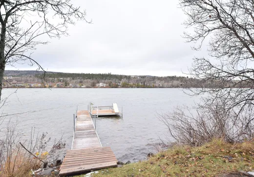 Two or more stories for sale - 28 Ch. du Lac S., Saint-Mathieu-de-Rioux, G0L3T0