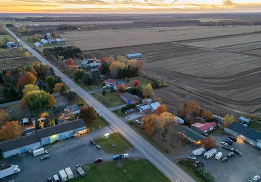 Maison à vendre - 2415 Rue Notre-Dame O., Victoriaville, G6T 2C7