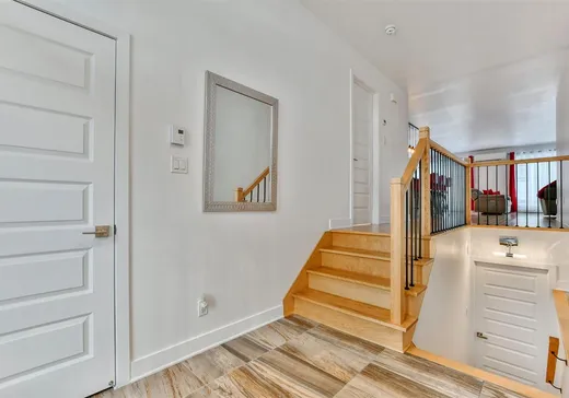 Maison à vendre - 421 Boul. Laurette-Théorêt, Sainte-Marthe-sur-le-Lac, J0N 1P0