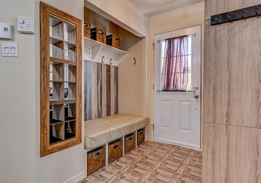 Maison à vendre - 104 Rue de l'Avenir, Sainte-Sophie, J5J 0C3