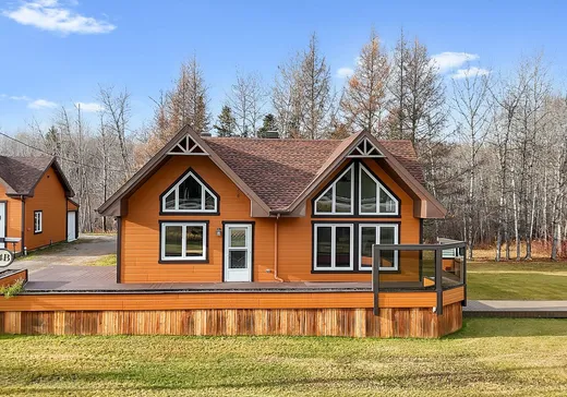 Maison à vendre - 34B Rue Principale E., Rimouski, G0L 1B0