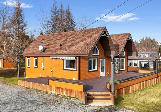 Maison à vendre - 34B Rue Principale E., Rimouski, G0L 1B0