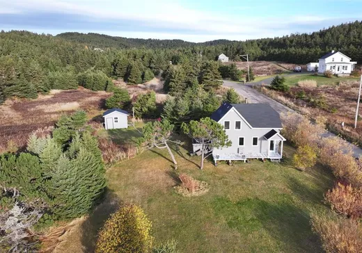 Two or more stories for sale - 25 Ch. Bourgeois, Iles de la Madeleine, G4T0J9