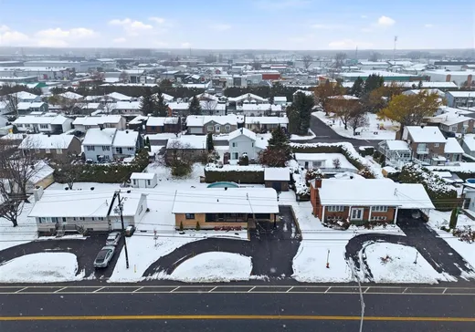 Maison à vendre - 2380 Rue St-Pierre, Drummondville, J2C 5M5